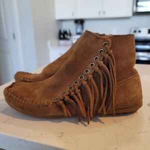 Minnetonka Willow Side Fringe Suede Leather Moccasin Ankle Boots - Brown Size 7